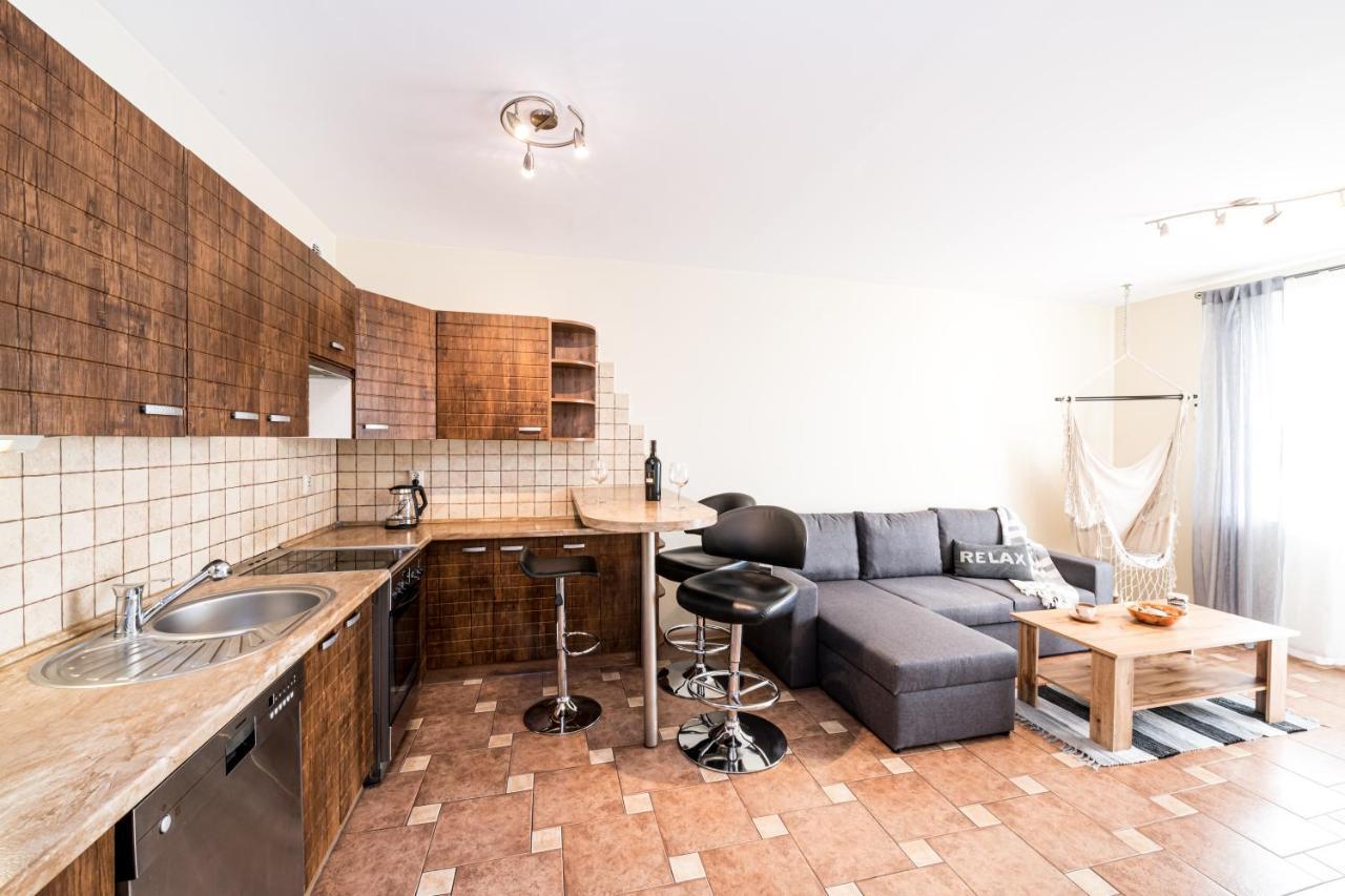 Apartament Lenka Karkonosze Apartment เยเลเนียกูรา ภายนอก รูปภาพ