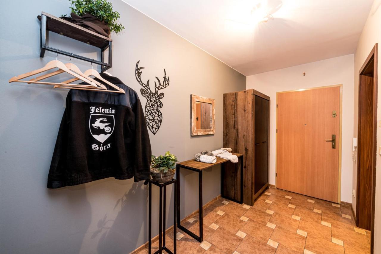 Apartament Lenka Karkonosze Apartment เยเลเนียกูรา ภายนอก รูปภาพ